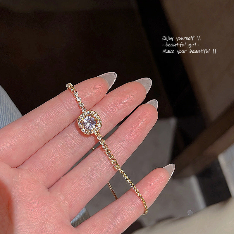 Bracelet élégant doré à pierres - Clara