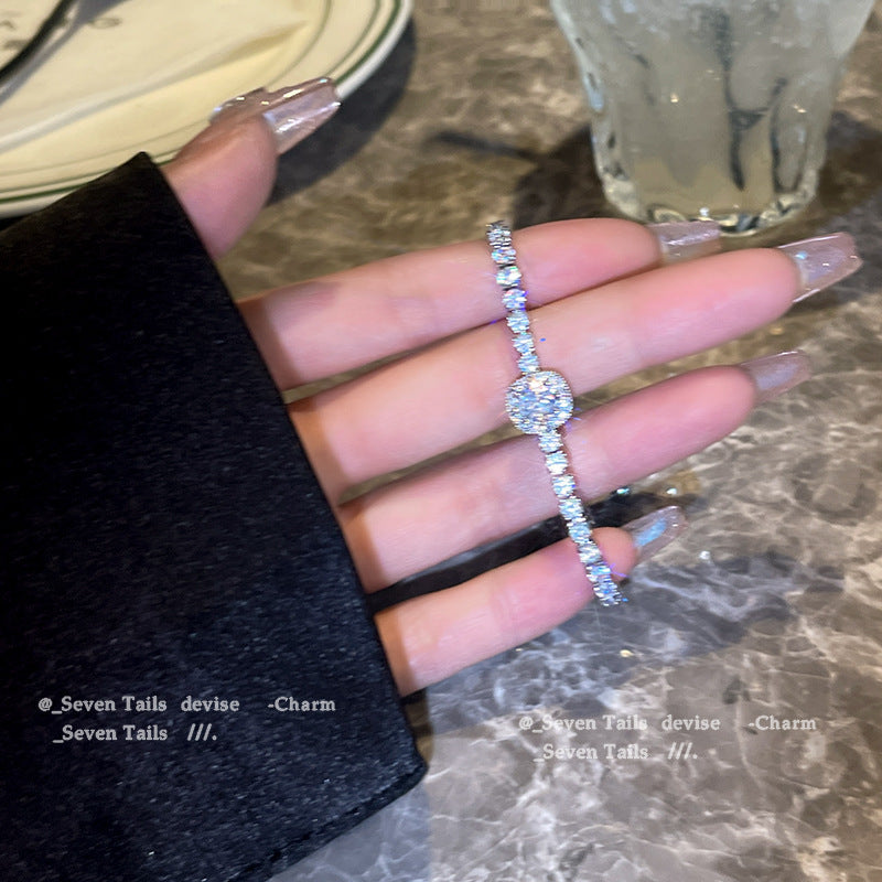 Bracelet élégant doré à pierres - Clara