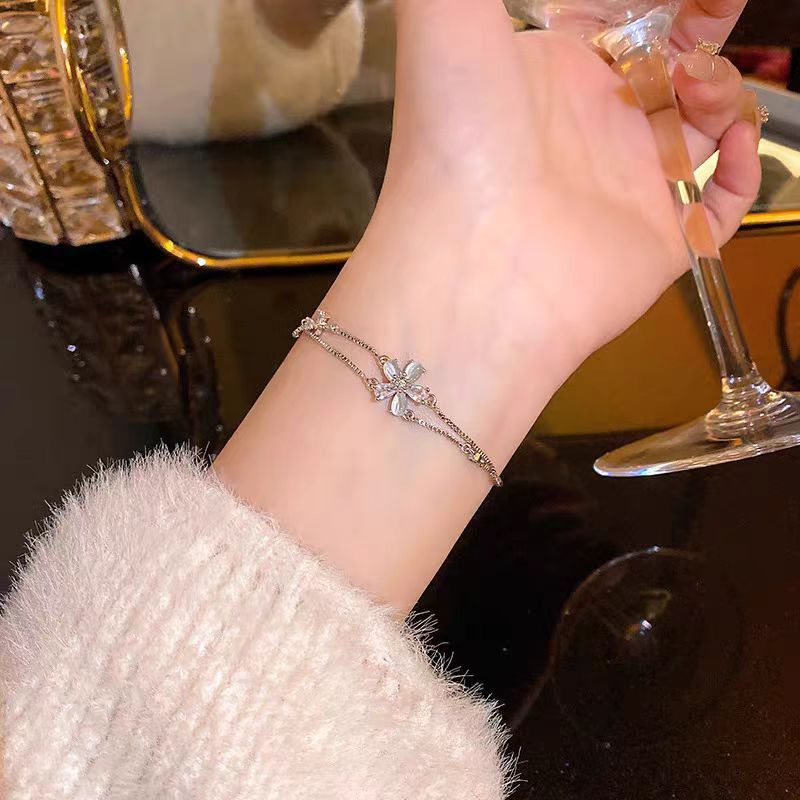 Bracelet élégant doré à pierres - Clara